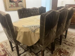 غرفه سفره كامله ترابيزه و 8 كراسي و بوفيه كبير مقاس 235 السعر اتنين وعشرين الف جنيه