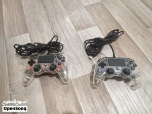ps4 slim 2 pc used one good condition 1 pc normal  1 pc jailbreak with flash and games inside