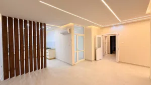 شقة VIP للإيجار  طرابلس–طريق الشوك / مقسم النقا خلف الحياة مول مباشرة جديدة مش مسكونه موقع حيوي جدا