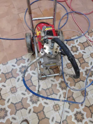 ماكينة ارليس رش دهان مستعملة بحال الجديد
