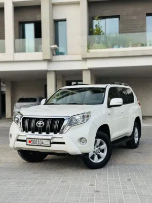 TOYOTA PRADO V6 2015 Well Maintained law km Good condition