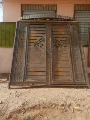 باب شارع تقيل