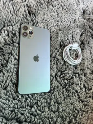 Apple iPhone 15 Pro 128 GB in Amman