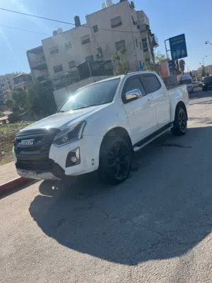 D- MAX ايسوزو