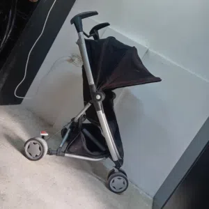 عربة اطفال