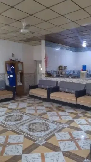 بيت عبارة عن شقتين للبيع ملك صرف