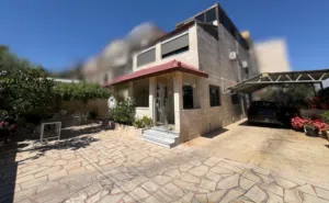 330 m2 3 Bedrooms Townhouse for Sale in Amman Al Muqabalain