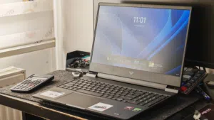 HP VICTUS 15 - 100% BATTERY