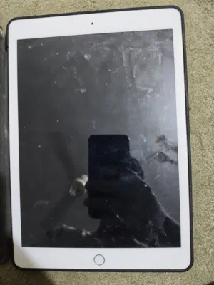 Apple iPad 7 128 GB in Basra