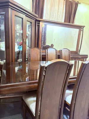 طاولة سفرة خشب مع خزانة وبوفيه