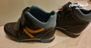 حذاء ولادي مستعمل للبيع قياس 30