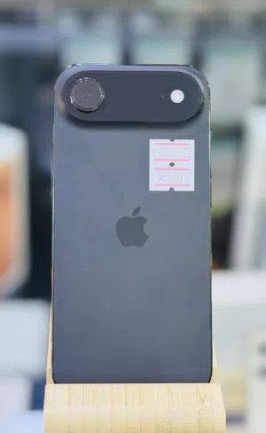 iPhone 17 Air  ايفون 17 اير مستعمل بحاله جيده جدا جدا بالون الأسود المميز(256GB) مشحون 12 مره