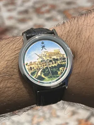 ساعة يابانيه مميزه
