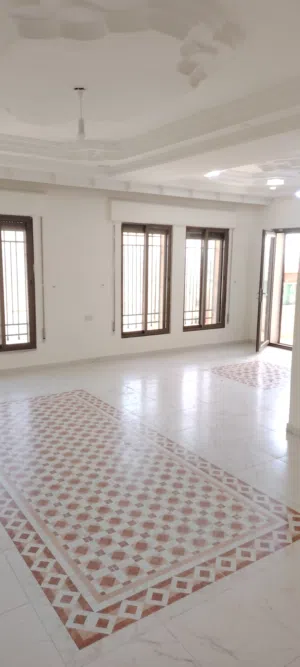 شقة فاخرة للإيجار إربد قرب دوار اللوازم من المالك مباشرة