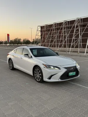 Used Lexus ES in Al Dhahirah