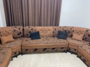 طقم كنب للبيع مستعمل بحالة الجيدة