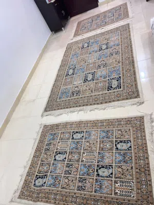 للبيع 3 قطع سجاد