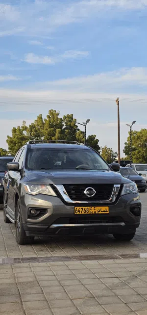 Used Nissan Pathfinder in Muscat