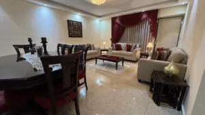 اثاث طقم كنب + طاولة سفره للبيع