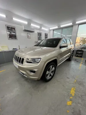2015 Jeep Grand Cherokee Overland — Single Owner, Only 87,000 km, Full Dealer Service History