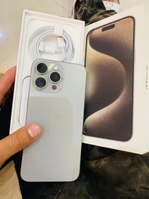 Iphone 15 pro max (Natural Titanium)