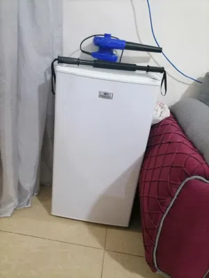 ثلاجة صغيرة مناسبة للمكاتب والاستديوهات