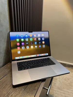 MacBook pro M1 pro شبه جديد اعلى صنف