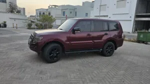 Mitsubishi . Pajero . 2017 . Used2