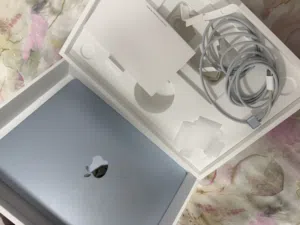 13 inch Mac book air   storage 512 GB 24GB memory