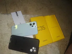 ريلمي C35 بعلبته