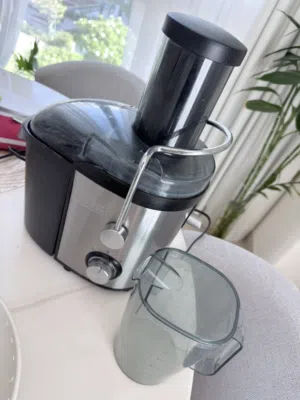 Great Juicer. Just 8 BD.