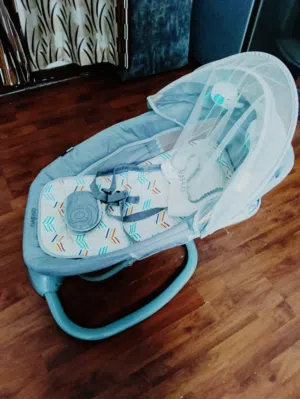 Baby swinger & walker