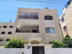 220 m2 4 Bedrooms Apartments for Rent in Amman Al Hashmi Al Shamali