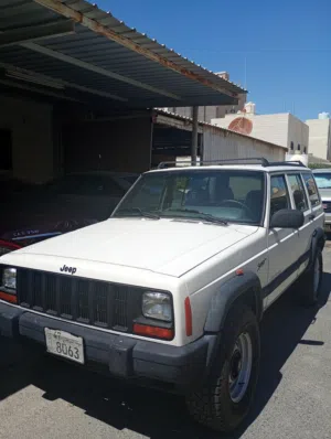 جيب شيروكى 1997 خليجيه نضاف جدا بحالة ممتازة