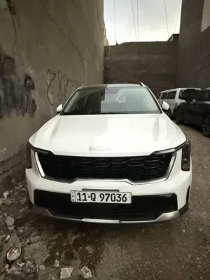 سورنتو نضيفه سعرها دولار 310 بل دينار 47.مليون و 500 وبيها مجال سياره كلش نضيفه