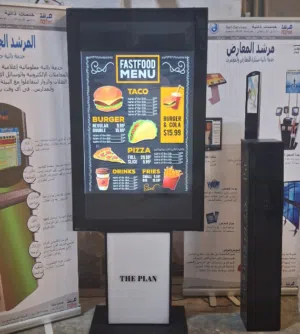 شاشة عرض خارجية احترافية ضد الكسر والسوائل  طباعة الشعار واللون , رخصة دائمة 55 بوصة