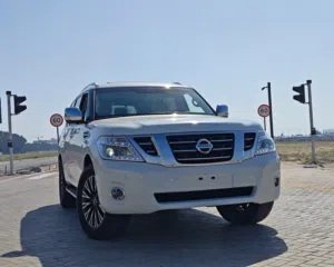 Nissan Patrol Sunroof V8 نيسان باترول خليجي
