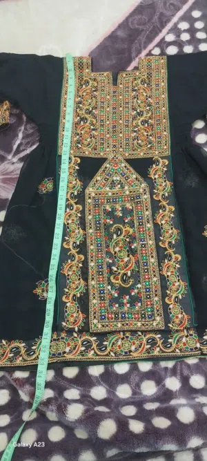 بلوشيات جديدات ملبوسات مره واحده فقط