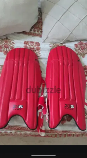 Cricket pads for sale normal size