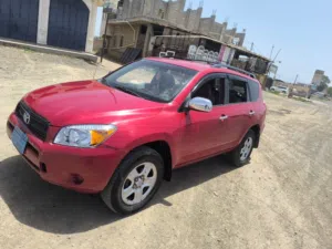 Used Toyota RAV 4 in Taiz