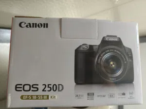 Like New Canon EOS 250D (SL3) + 2 Lenses (18-55mm & 50mm f/1.8 STM)  Full Kit  للبيع Canon 250D