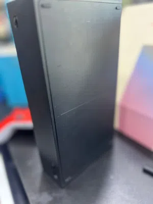 xbox 1TB بسم الله مشاء الله  نظيف زي الجديد
