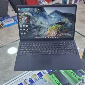 لابتوب DELL للبيع  بحالة ممتازه الجيل الحادي عشر