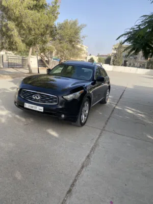 Used Infiniti FX35 in Tripoli