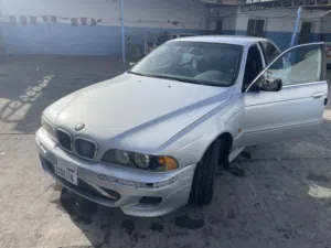 أي 525 BMW