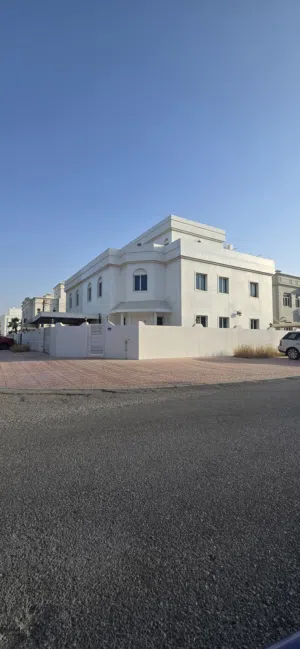460 m2 More than 6 bedrooms Villa for Rent in Muscat Azaiba