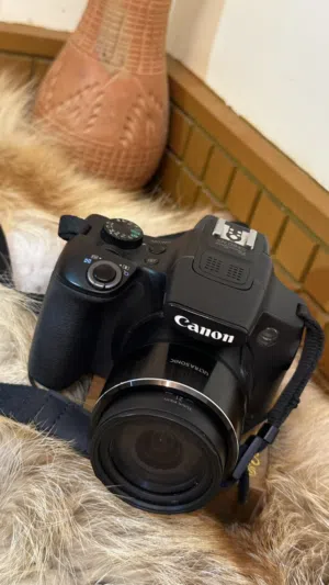 كميرا canon للبيع ب 150ریال قابل لي التفاوض