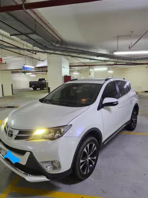 Toyota RAV4 VXR 2015  GCC Specs  Full Option  Excellent Condition