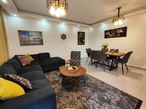 3 Floors . 147 m2 . Landlord1