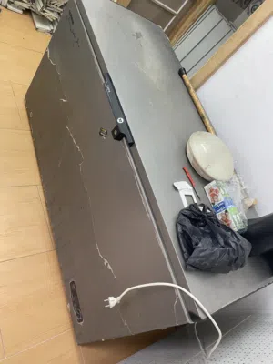 ثلاجة فريزر بحالة ممتازه للبيع